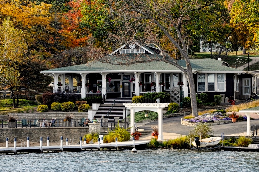 aurora university lake geneva wi