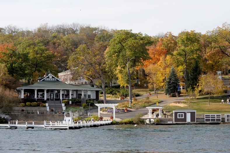 aurora university lake geneva